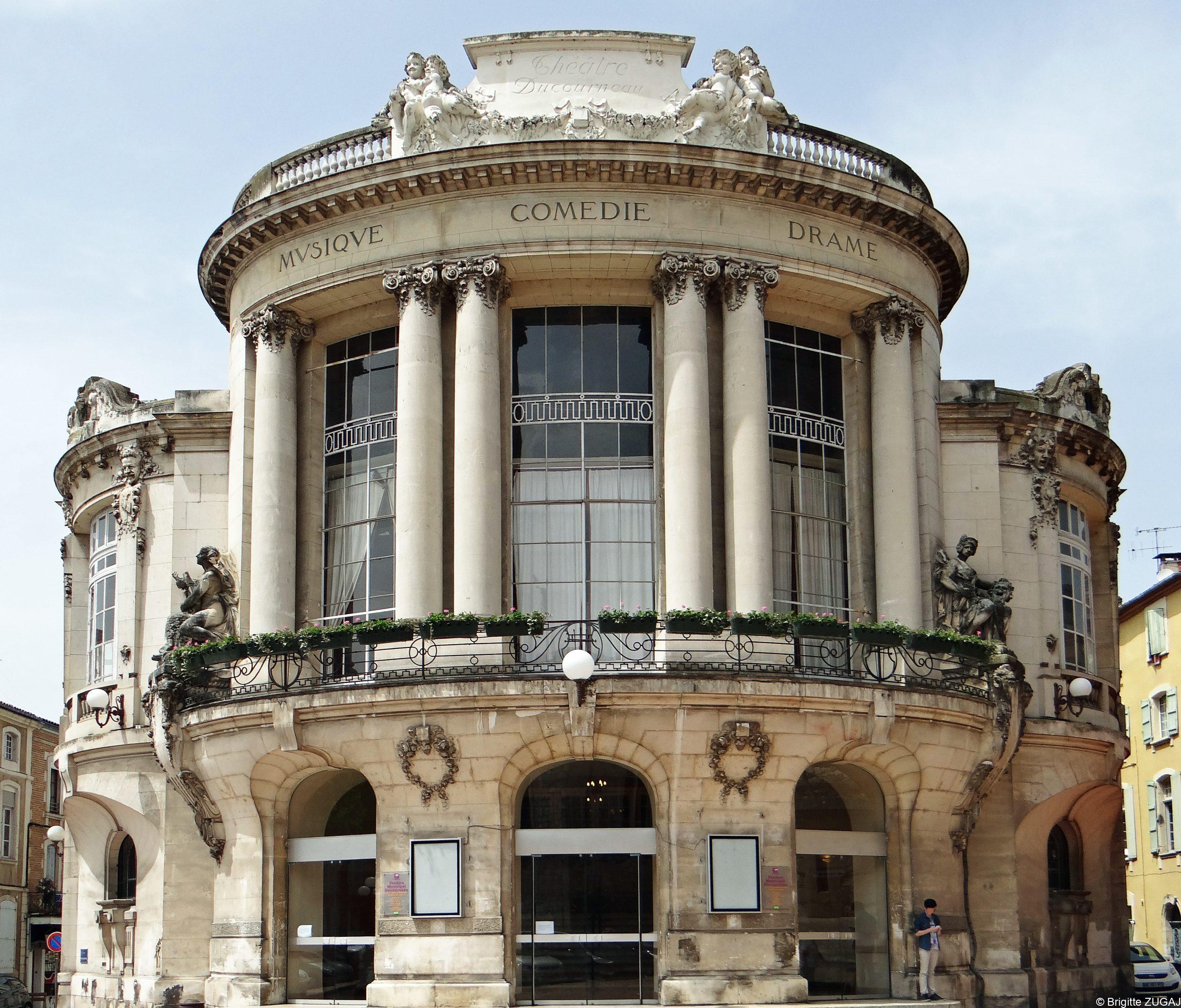 Façade du Théâtre Ducourneau à Agen